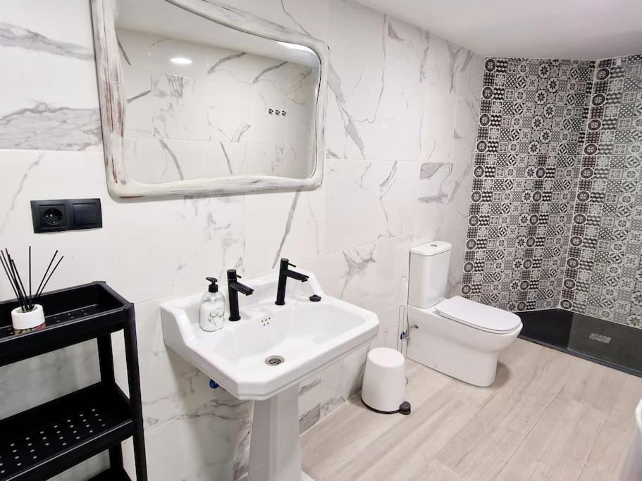 Apartamento Con Terraza Y Barbacoa Paterna Exteriör bild